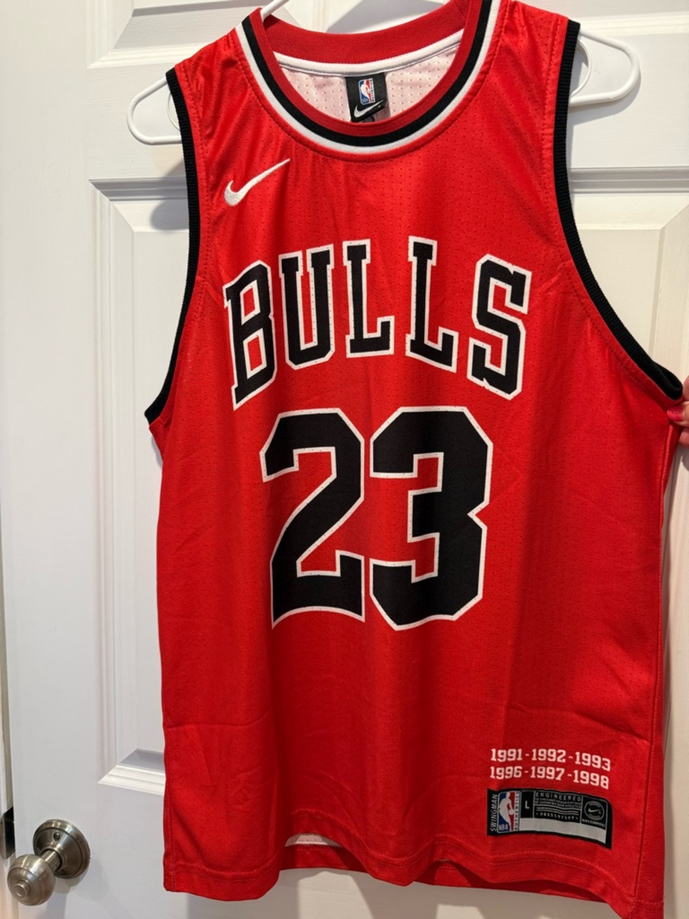 Nike Red Black Chicago Bulls #23 Basketball Jersey Sz. youth XL